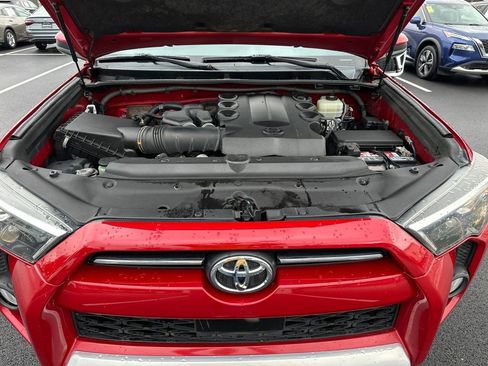 Used 2020 Toyota 4Runner TRD Off-Road image 10