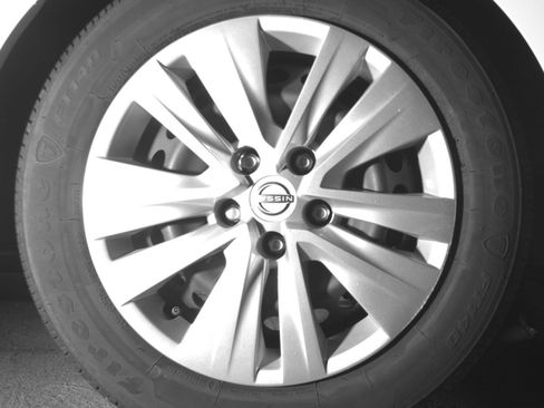 Used 2025 Nissan Sentra S FWD image 18