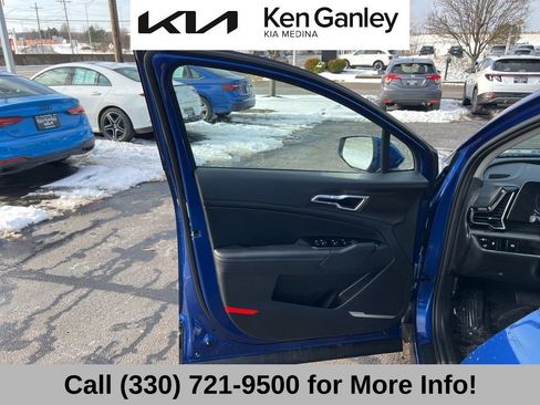 Certified 2025 Kia Sportage EX w/ Premium Package image 26