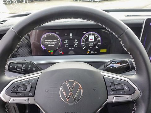 New 2026 Volkswagen Tiguan SE image 14