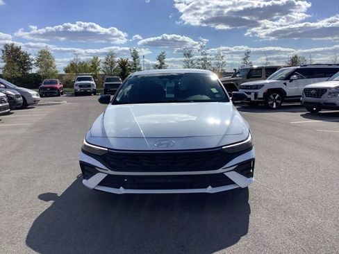 Certified 2025 Hyundai Elantra Sport image 3