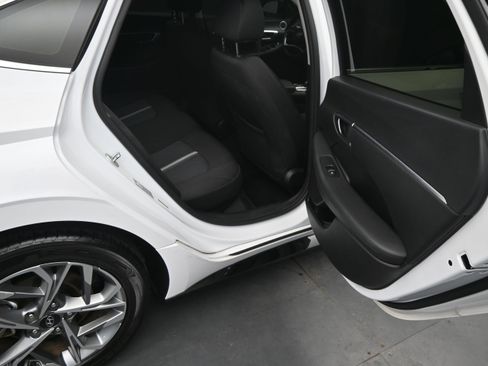 Used 2021 Hyundai Sonata SEL FWD image 12