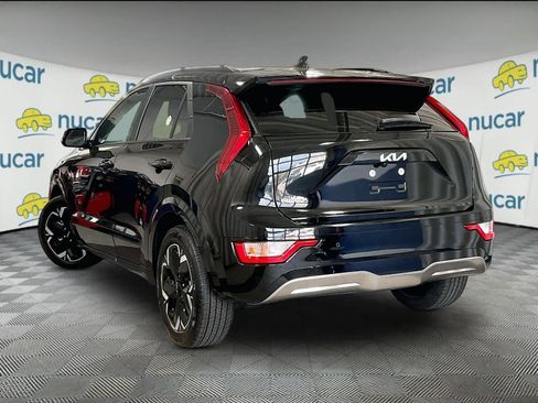 Used 2024 Kia Niro Wind w/ Wind Preserve Package FWD image 4
