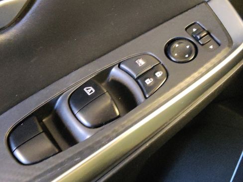 Used 2023 Nissan Sentra SR w/ Midnight Edition Package FWD image 27