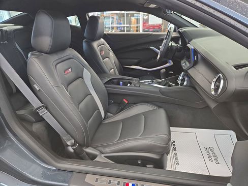 Used 2022 Chevrolet Camaro SS RWD image 16