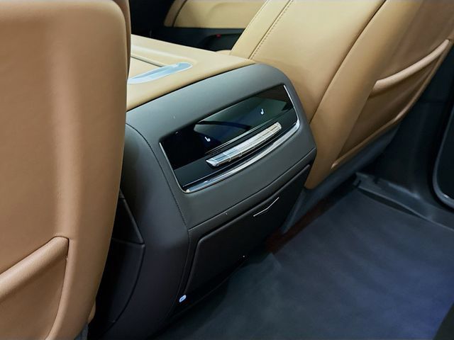 Used 2024 Cadillac Escalade Sport w/ Touring Package AWD/4WD image 27