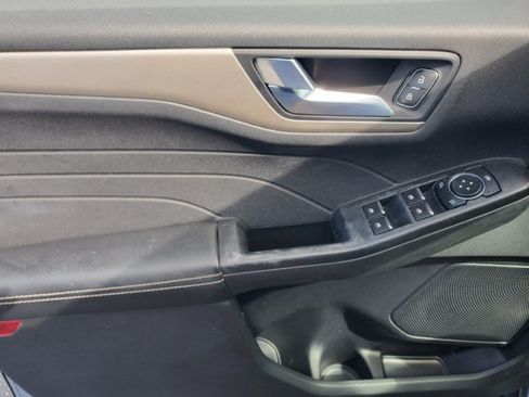 Certified 2022 Ford Escape SEL FWD image 13