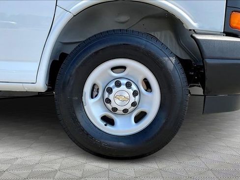 New 2025 Chevrolet Express 3500 w/ Driver Convenience Package RWD image 12