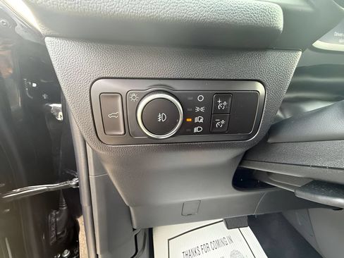 Used 2025 Ford Escape ST-Line Select AWD/4WD image 19