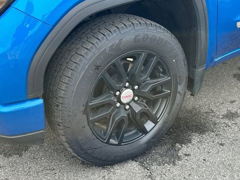 Used 2023 GMC Sierra 1500 Elevation image 45