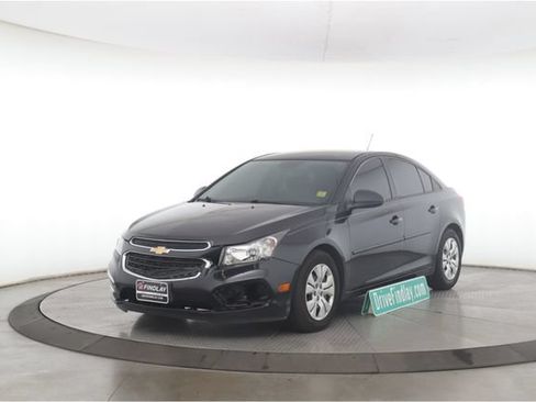 Used 2015 Chevrolet Cruze LS FWD image 10