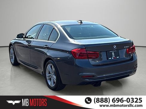 Used 2018 BMW 330i Sedan w/ Convenience Package RWD image 3