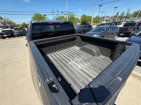 Used 2022 GMC Sierra 1500 Elevation AWD/4WD image 8