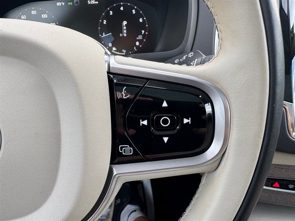 Used 2022 Volvo XC90 T6 Inscription w/ Advanced Package AWD/4WD image 12