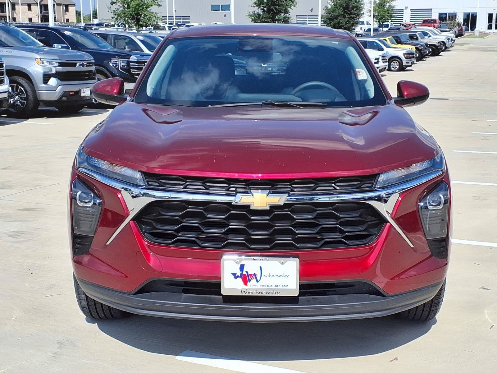 Used 2024 Chevrolet Trax LS w/ LS Convenience Package FWD image 4