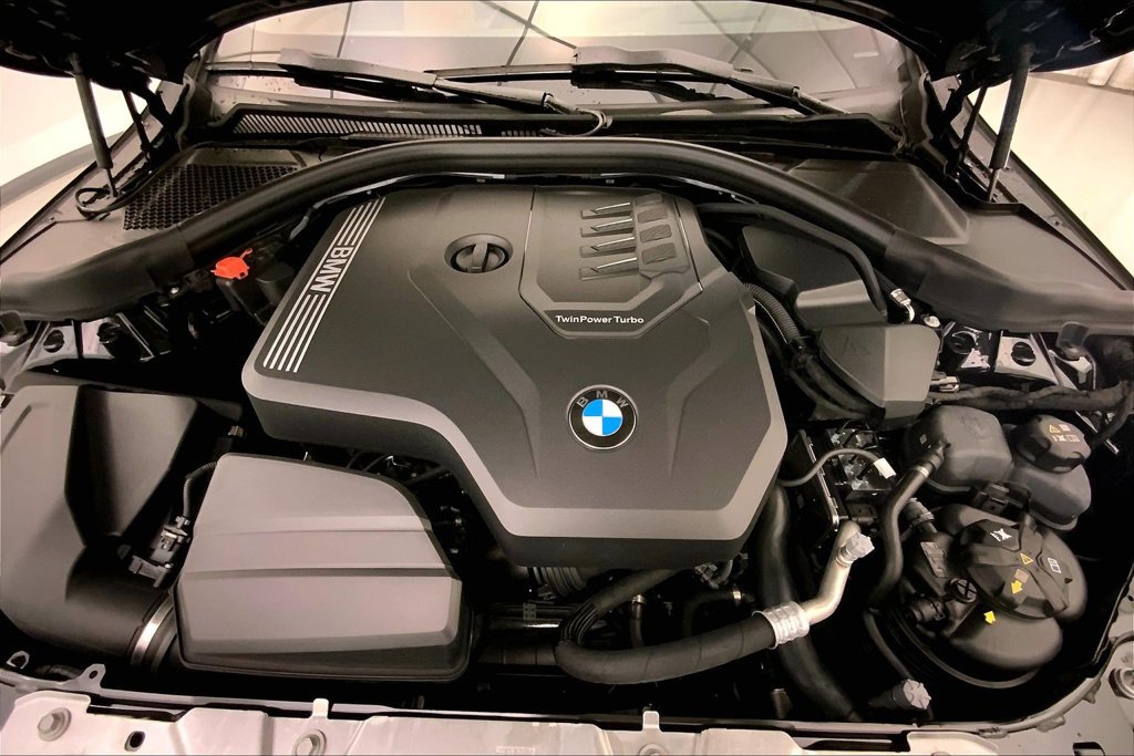 Used 2025 BMW 230i xDrive Coupe w/ Premium Package AWD/4WD image 8