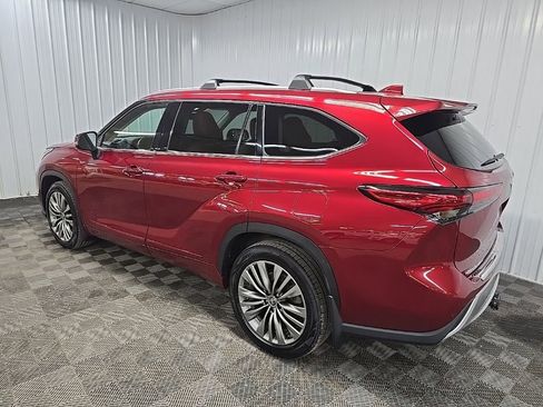 Used 2021 Toyota Highlander Platinum image 9