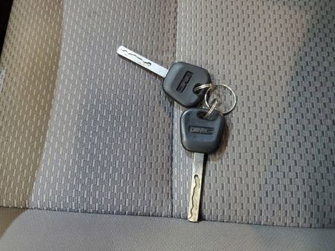 Used 2017 GMC Sierra 1500 4x4 Regular Cab image 31