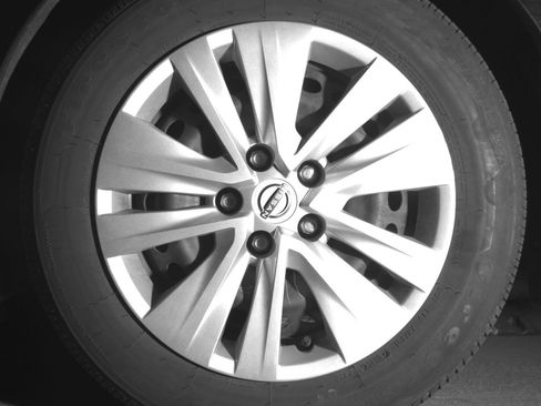 Used 2025 Nissan Sentra S FWD image 12