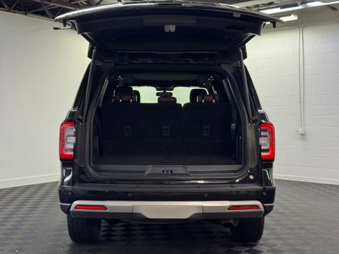 Used 2024 Ford Expedition Limited image 35