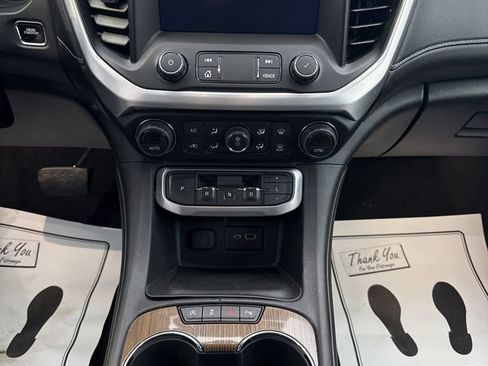 Used 2021 GMC Acadia SLE image 14