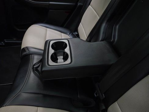 Used 2021 Ford Escape Titanium w/ Titanium Elite Package FWD image 17