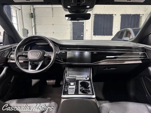 Used 2019 Audi Q8 Premium Plus w/ Premium Plus AWD/4WD image 18