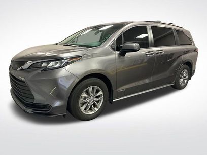 Used 2021 Toyota Sienna LE