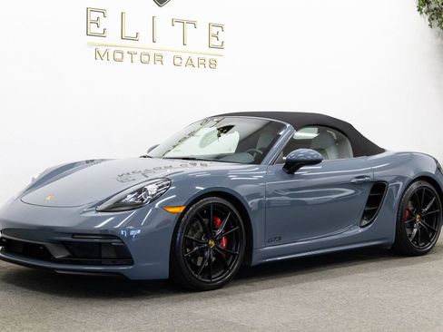 Used 2018 Porsche 718 Boxster S RWD image 22