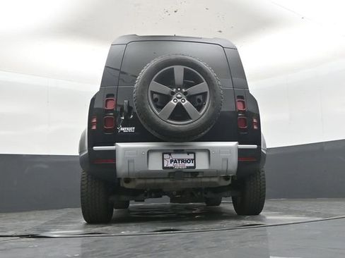 Used 2025 Land Rover Defender 110 S AWD/4WD image 42
