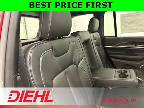 New 2026 Jeep Grand Cherokee Limited image 12