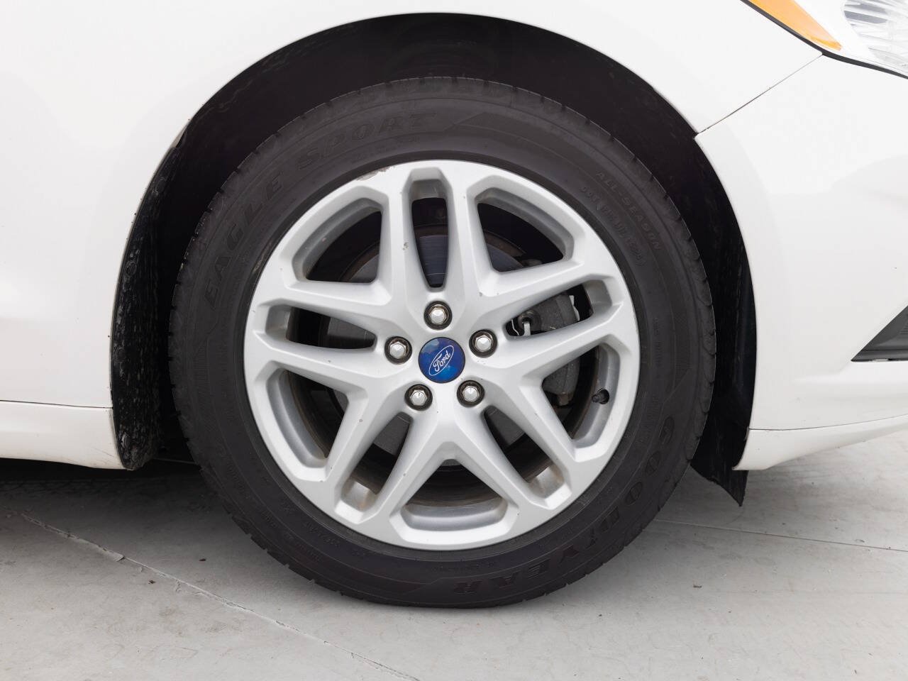 Used 2014 Ford Fusion SE FWD image 18