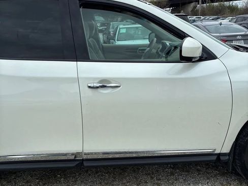 Used 2015 Nissan Pathfinder SL w/ SL Tech Package AWD/4WD image 11
