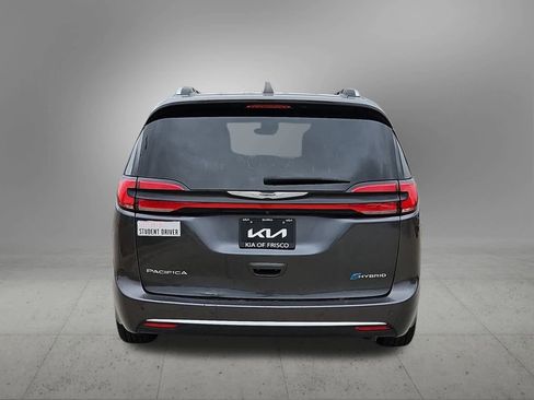 Used 2022 Chrysler Pacifica Pinnacle image 5