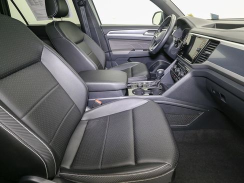 Certified 2023 Volkswagen Atlas Cross Sport SEL R-Line AWD/4WD image 23