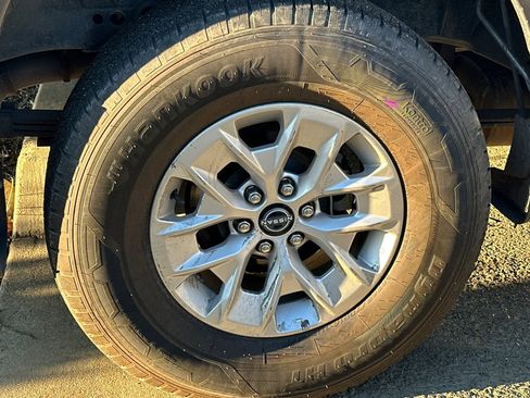 Certified 2024 Nissan Frontier SV w/ Technology Package image 6