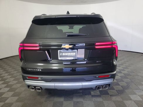 New 2026 Chevrolet Traverse LT w/ Sun and Wheel Package FWD image 5