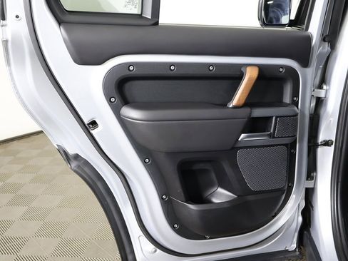 Used 2020 Land Rover Defender 110 X image 29