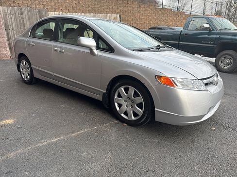 Used 2008 Honda Civic LX image 2