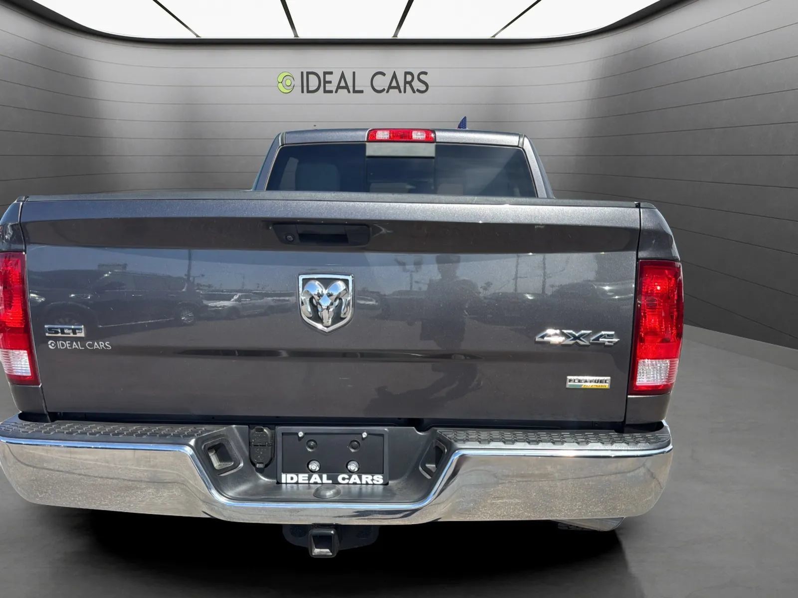 Used 2019 RAM 1500 Classic SLT w/ Luxury Group AWD/4WD image 6