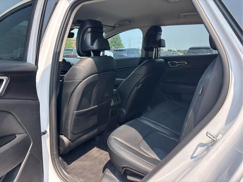 Used 2024 Kia Sportage EX FWD image 5