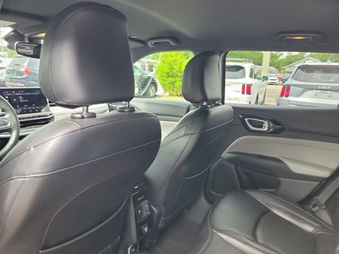 Used 2024 Jeep Compass Limited AWD/4WD image 28