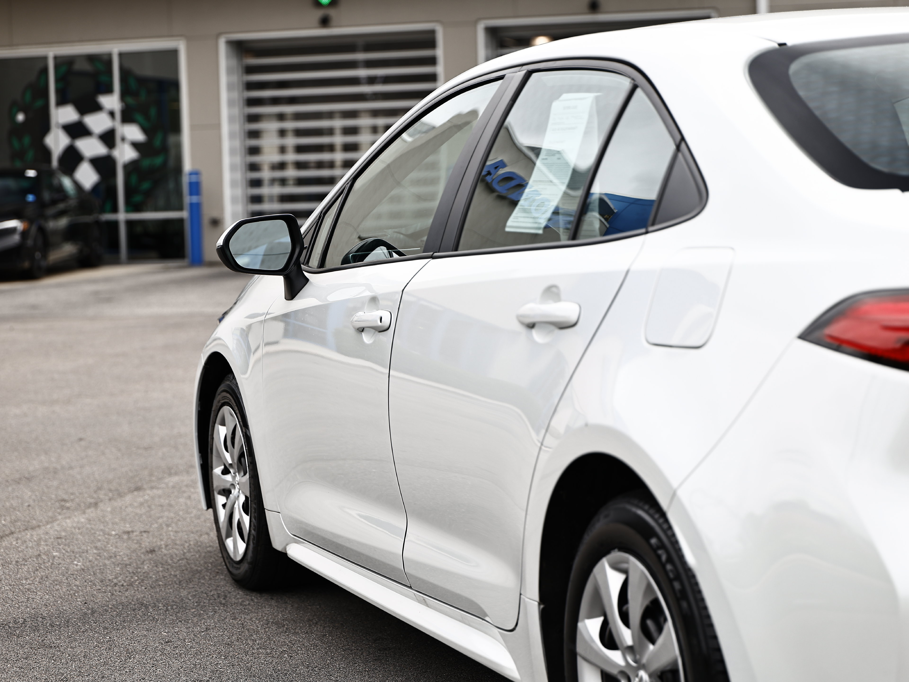 Used 2025 Toyota Corolla LE FWD image 8
