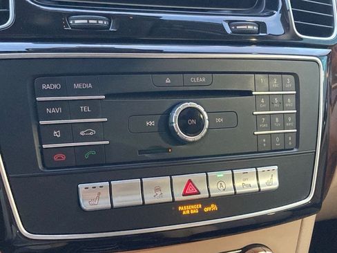 Used 2017 Mercedes-Benz GLS 450 4MATIC image 25