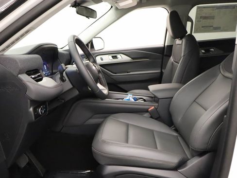 New 2026 Ford Explorer Active w/ Active Comfort Package AWD/4WD image 16