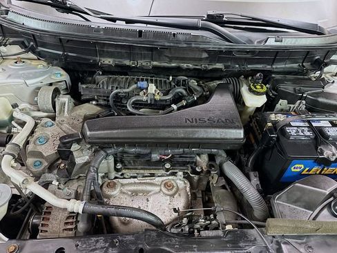 Used 2017 Nissan Rogue SV w/ SV Premium Package AWD/4WD image 30