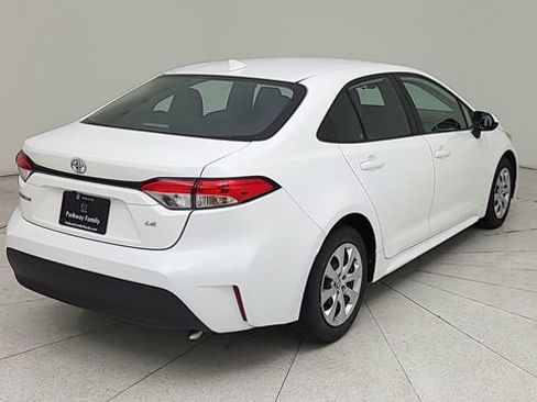 Used 2024 Toyota Corolla LE image 5