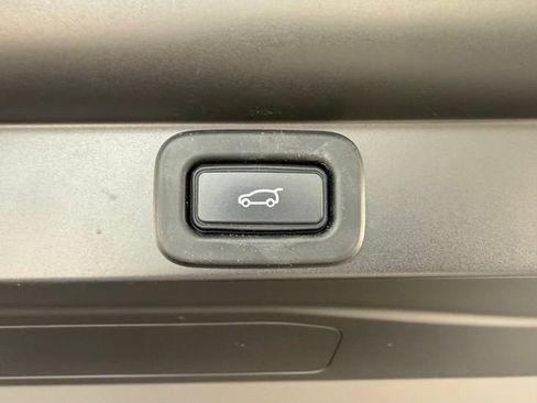 Used 2023 Land Rover Range Rover SE AWD/4WD image 15
