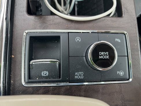 Used 2021 Lincoln Navigator Reserve w/ Luxury Package image 13