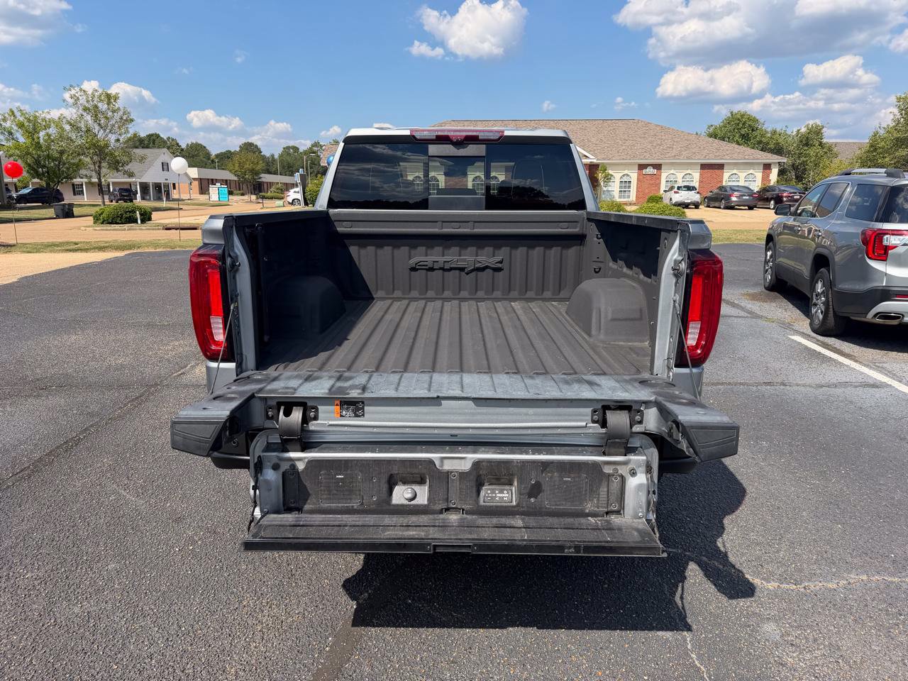 Used 2023 GMC Sierra 1500 AT4X w/ AT4X AEV Edition AWD/4WD image 12